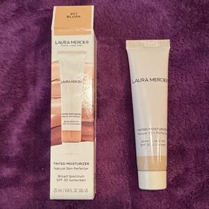 Laura Mercier Tinted Moisturizer SPF 30 in Blush